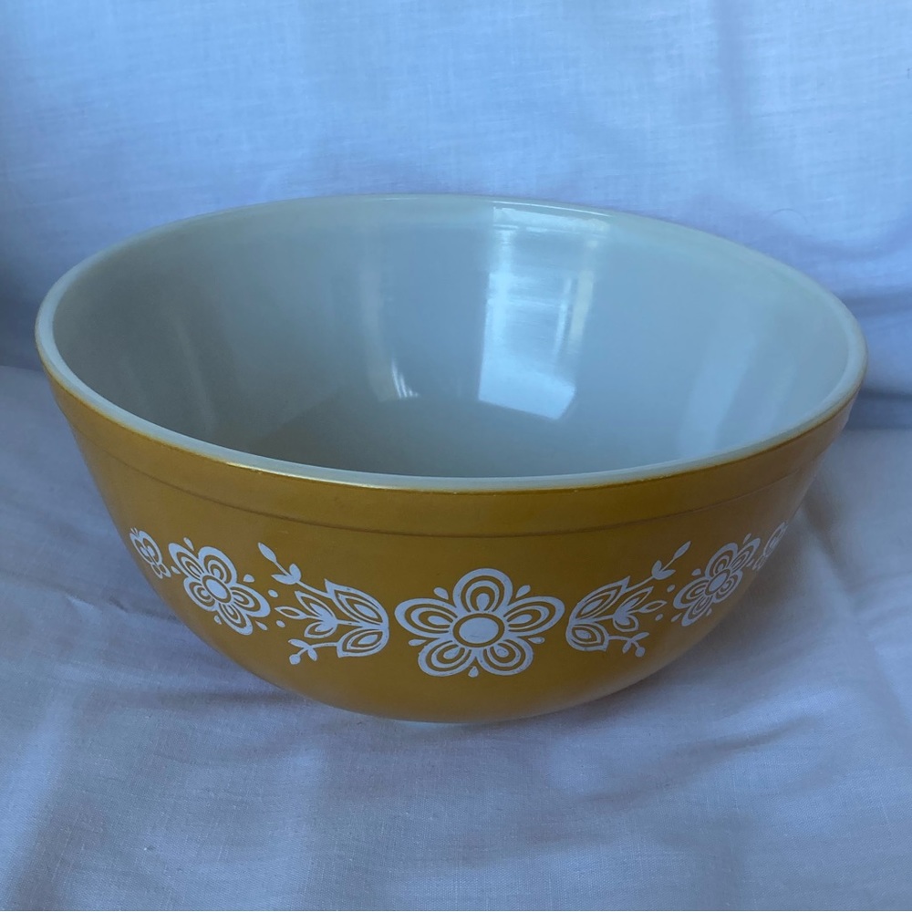 Pyrex Mixing Bowl 403 1972